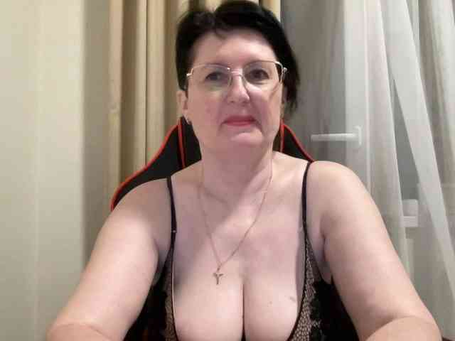 HotMilfPussy webcam