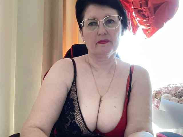 HotMilfPussy webcam