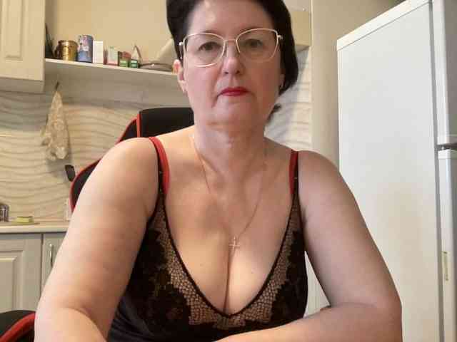 HotMilfPussy webcam