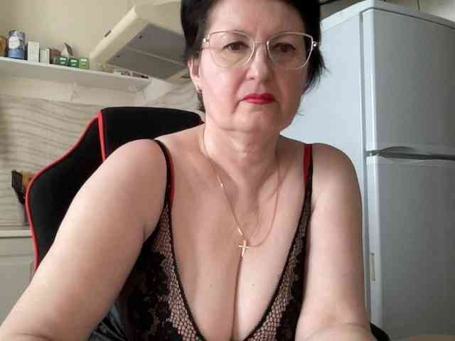 HotMilfPussy webcam