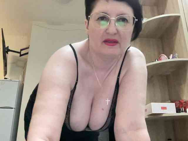 HotMilfPussy webcam