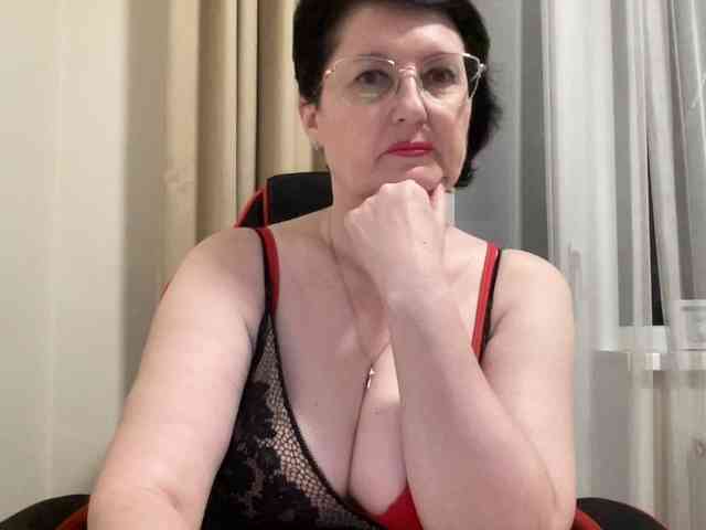 HotMilfPussy webcam