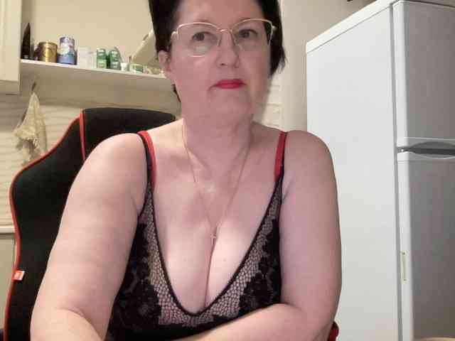 HotMilfPussy webcam