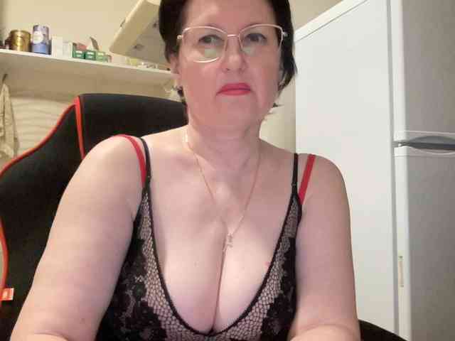 HotMilfPussy webcam