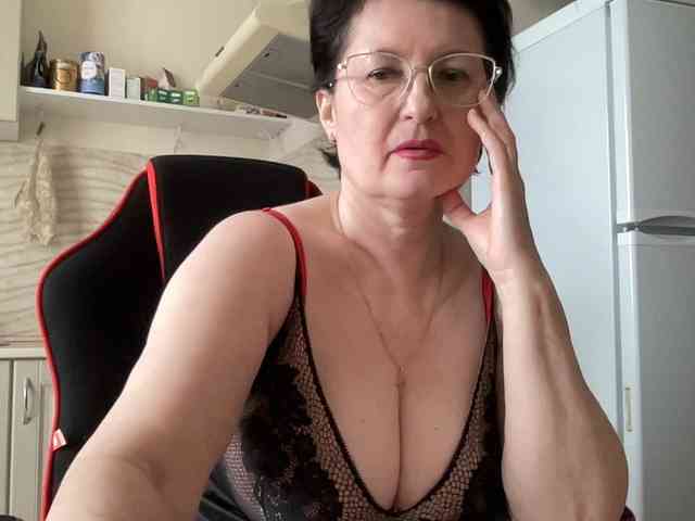 HotMilfPussy webcam
