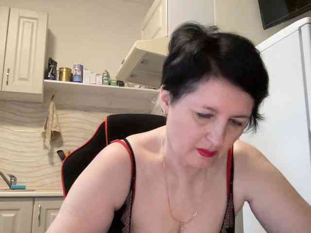 HotMilfPussy webcam