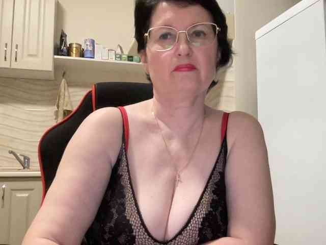 HotMilfPussy webcam