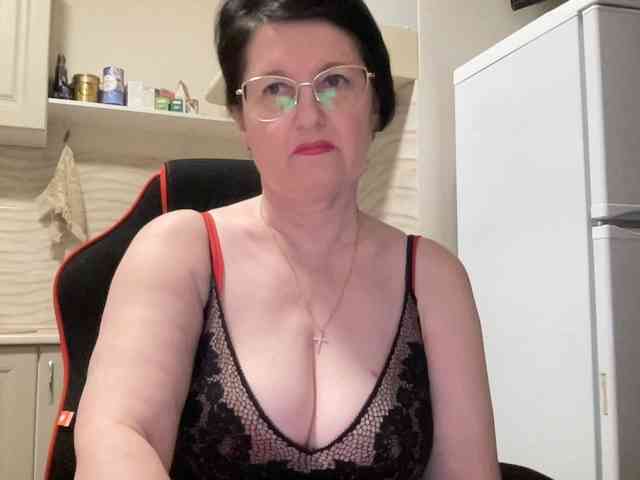 HotMilfPussy webcam
