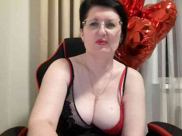 HotMilfPussy webcam