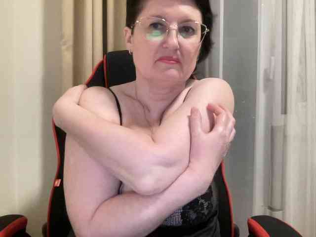 HotMilfPussy webcam
