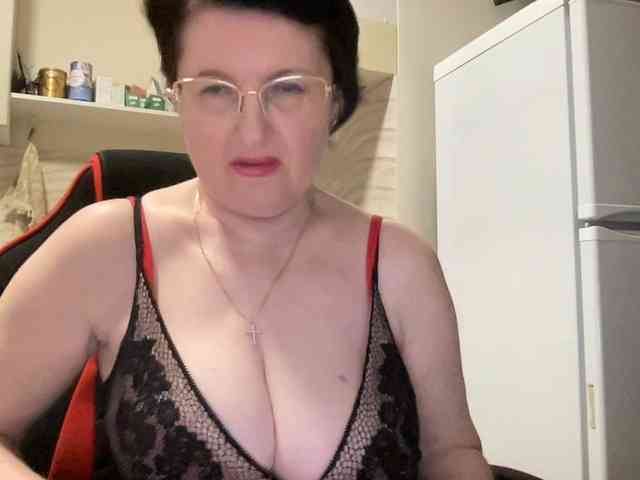HotMilfPussy webcam