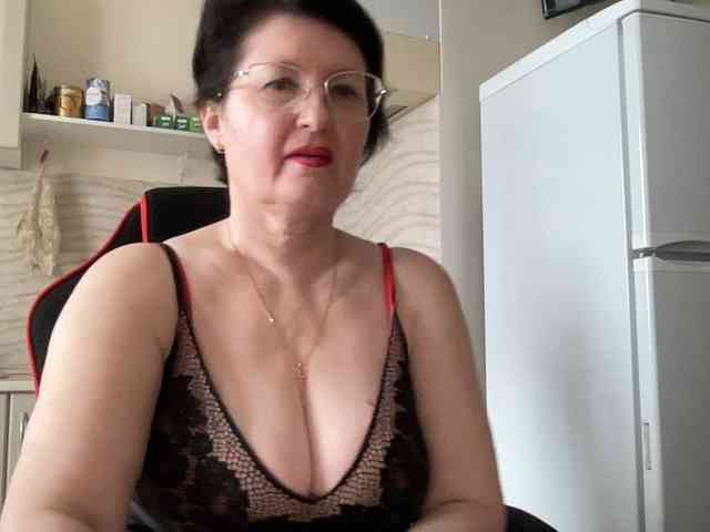 HotMilfPussy webcam