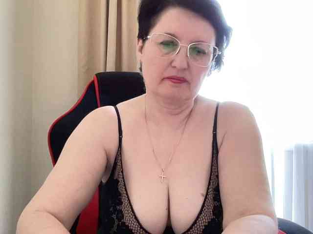 HotMilfPussy Live Webcam on BongaCams