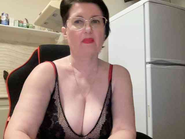 HotMilfPussy webcam