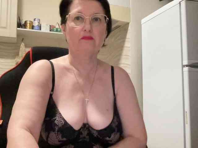 HotMilfPussy webcam