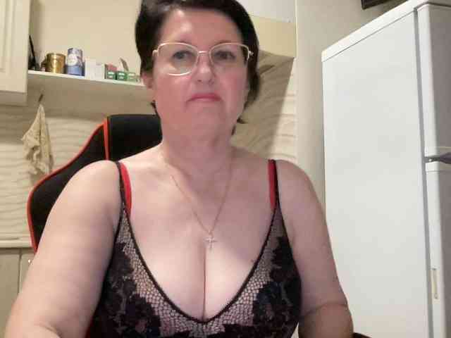 HotMilfPussy webcam