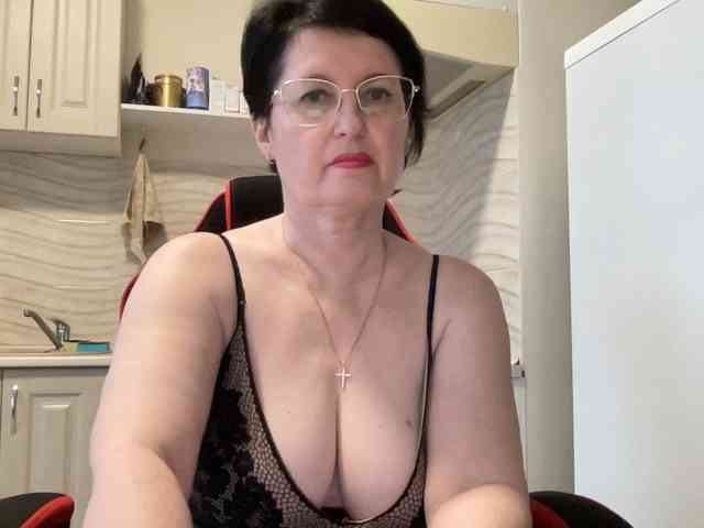HotMilfPussy webcam
