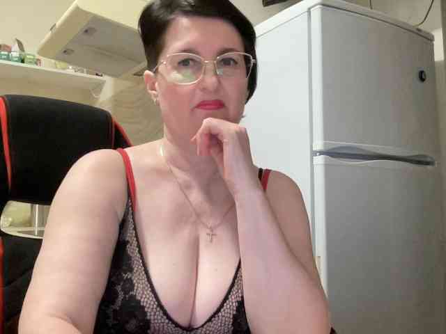 HotMilfPussy webcam