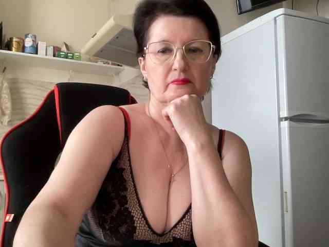 HotMilfPussy webcam