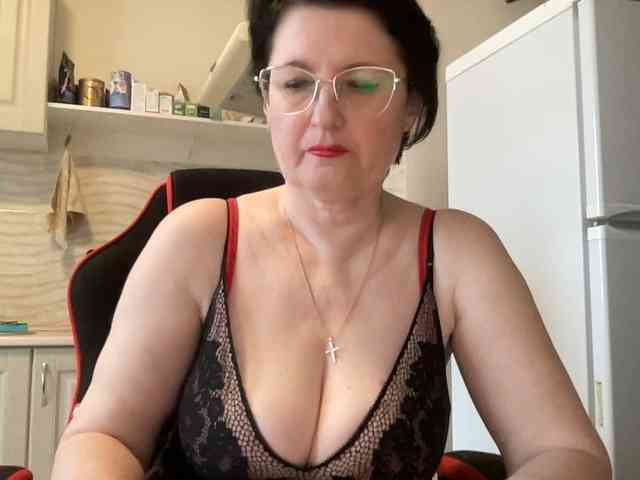 HotMilfPussy webcam