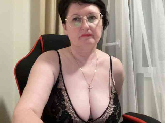 HotMilfPussy webcam