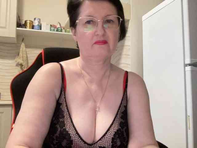 HotMilfPussy webcam