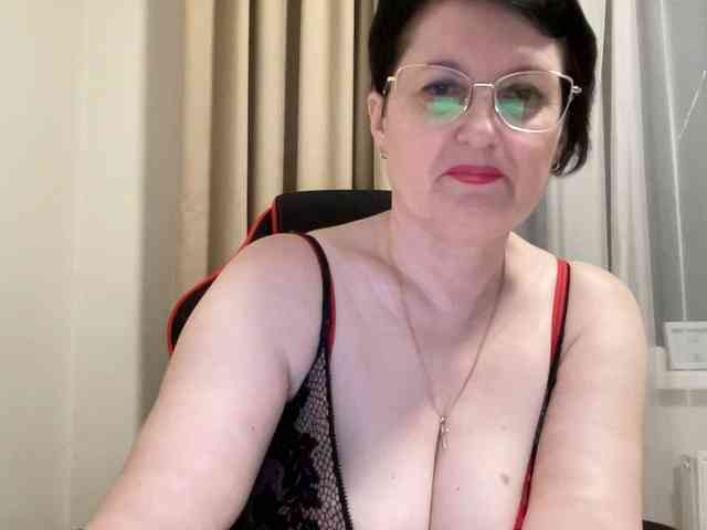 HotMilfPussy webcam