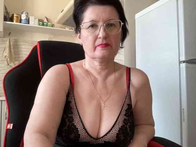HotMilfPussy webcam