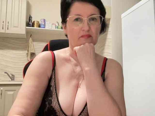 HotMilfPussy webcam