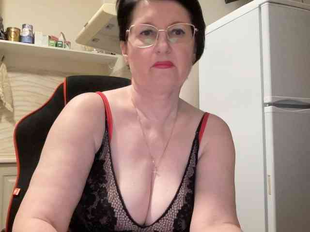 HotMilfPussy webcam