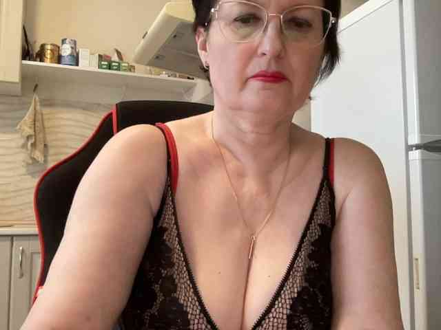 HotMilfPussy webcam