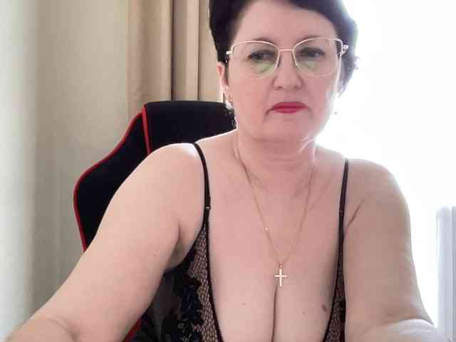 HotMilfPussy webcam