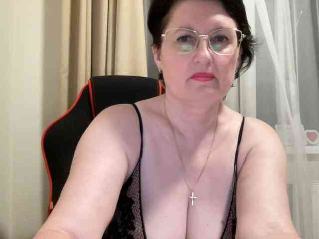 HotMilfPussy webcam