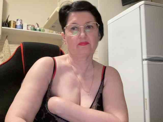 HotMilfPussy webcam
