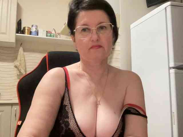 HotMilfPussy webcam