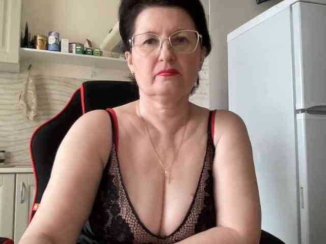 HotMilfPussy webcam