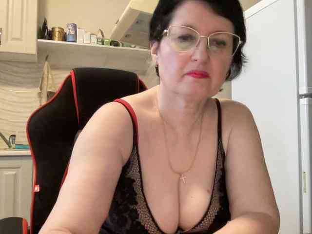HotMilfPussy webcam