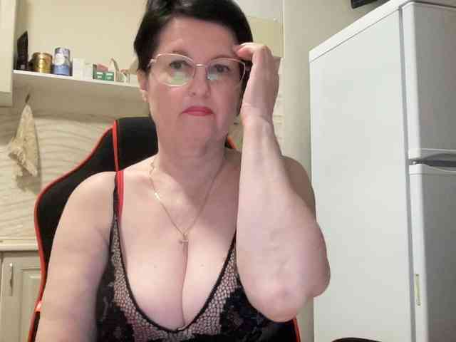 HotMilfPussy webcam