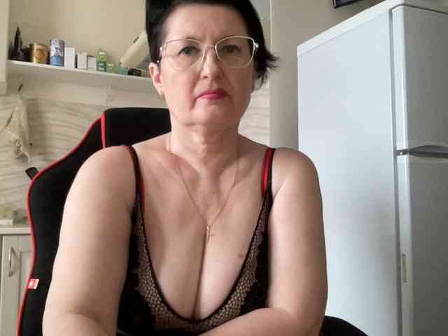 HotMilfPussy webcam
