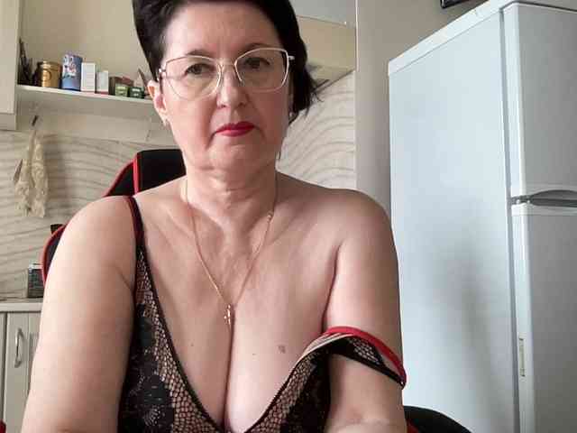 HotMilfPussy webcam