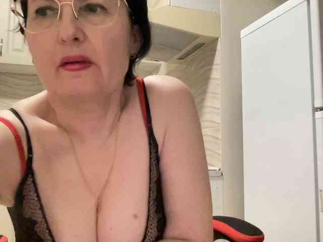 HotMilfPussy webcam