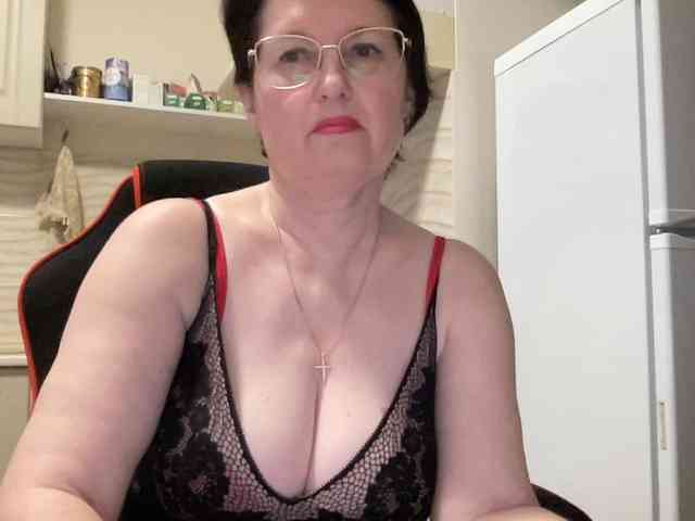 HotMilfPussy webcam