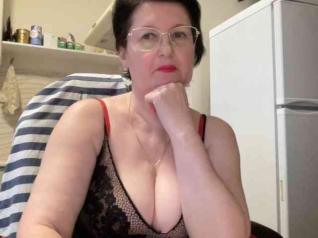 HotMilfPussy webcam