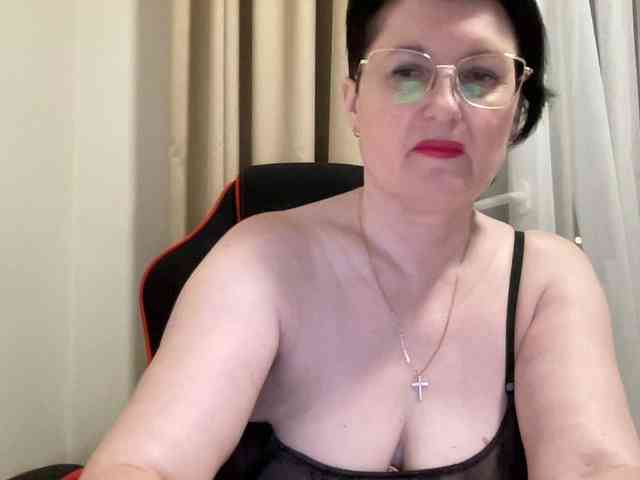 HotMilfPussy webcam