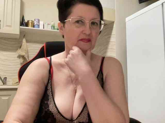 HotMilfPussy webcam