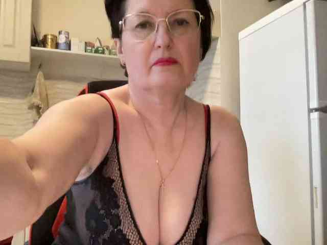 HotMilfPussy webcam