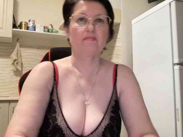 HotMilfPussy webcam