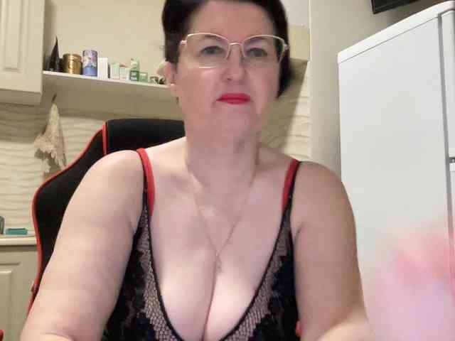 HotMilfPussy webcam
