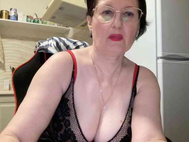 HotMilfPussy webcam