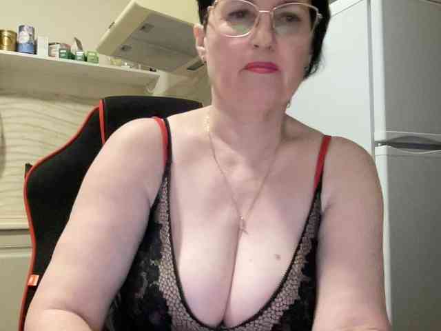 HotMilfPussy webcam